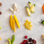 4 trucos para cortar los alimentos y que no resbalen (para bebés)
